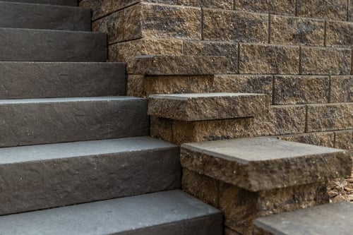 2024_CMC_Landscape_Retaining_Walls_Grand_Entrance_Bently_9