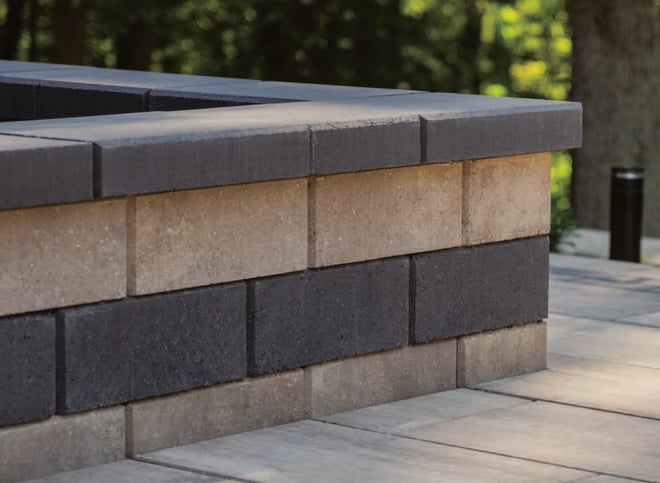 Smooth TRIBUTE<sup>®</sup> Square Fire Pit Kit