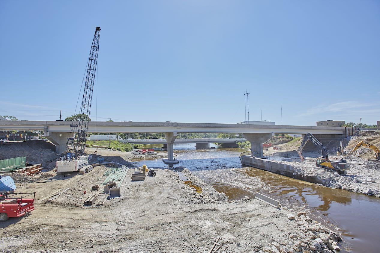 2022_CMC_PS_I_43_Northbound_and_Hampton_Ave_013