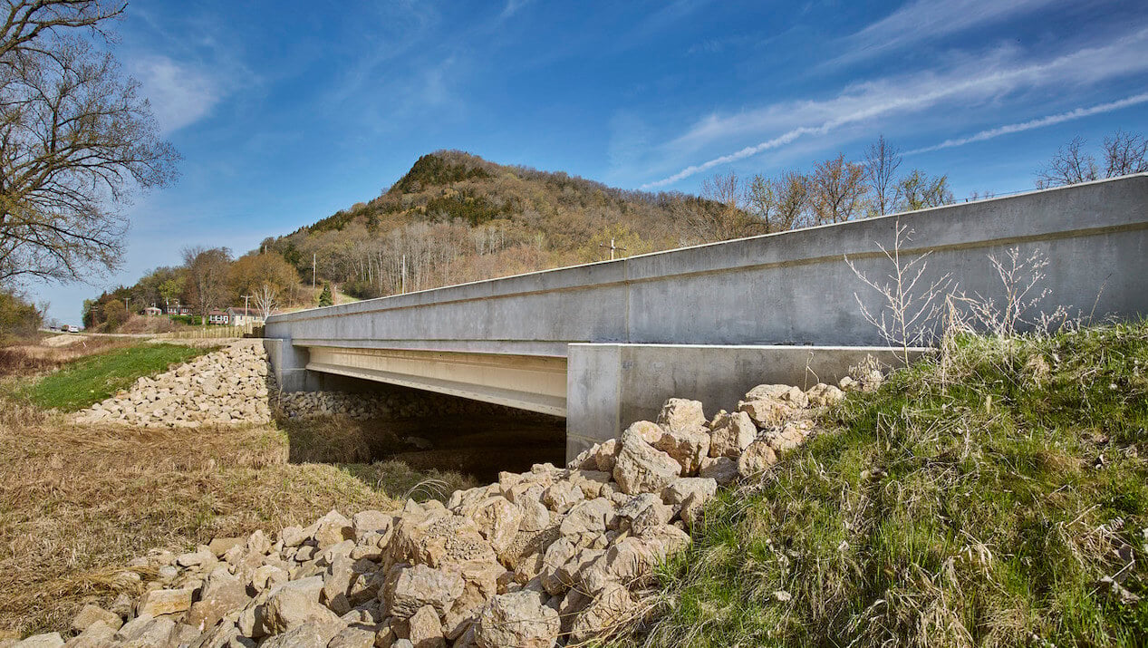 fountain_city_bridge_017_news