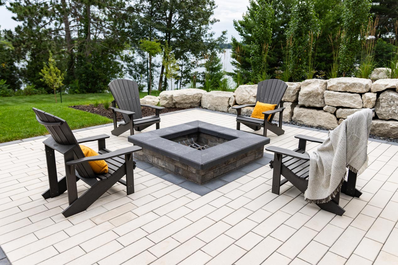 2024_CMC_LS_WI_Lakside_Lounge_7