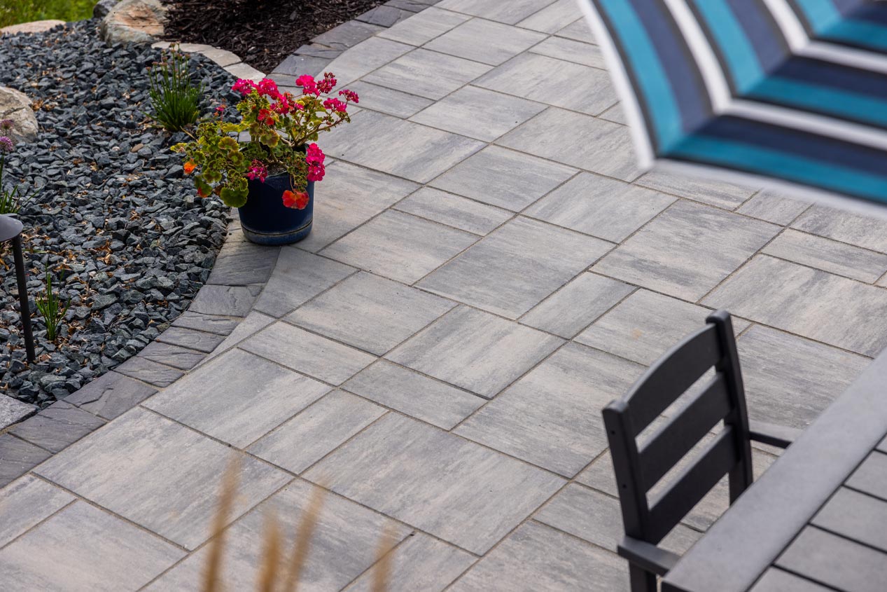 2026_CMC_LS_Poolside_Elegance_Image_3