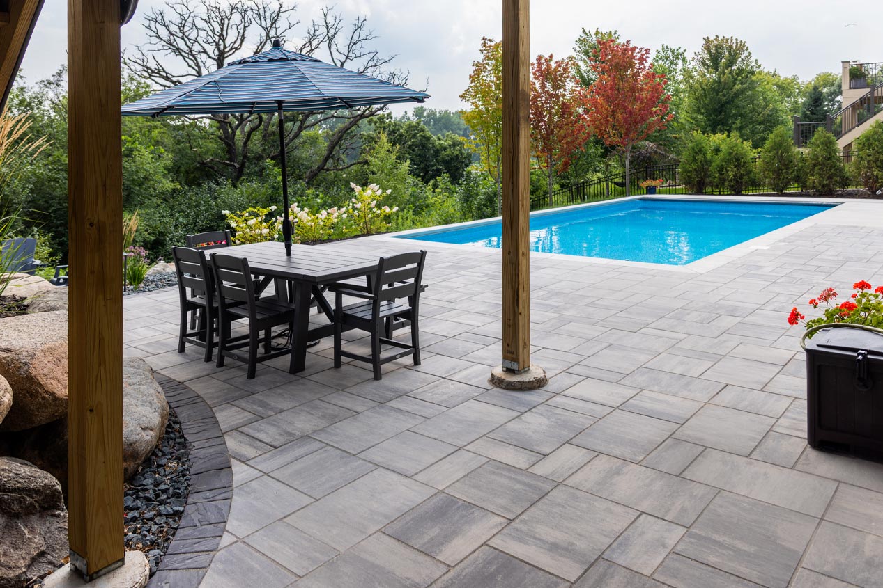 2026_CMC_LS_Poolside_Elegance_Image_5