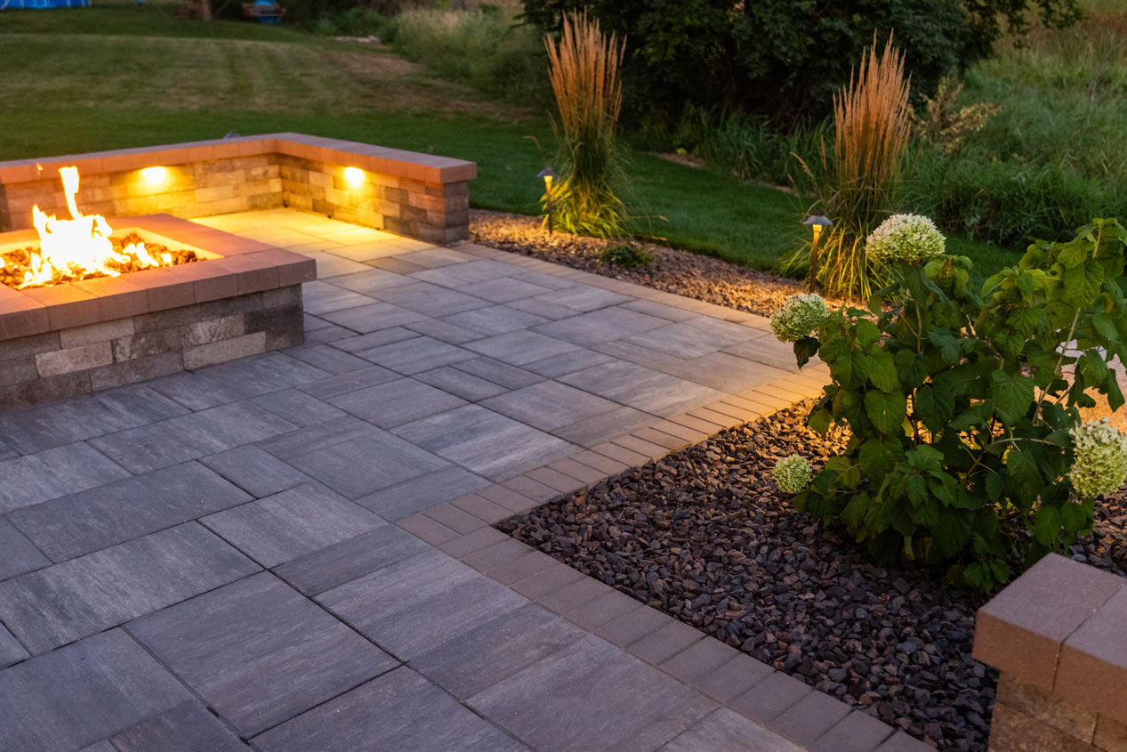 2024_CMC_Landscape_Pavers_Charming_Coutyard_2