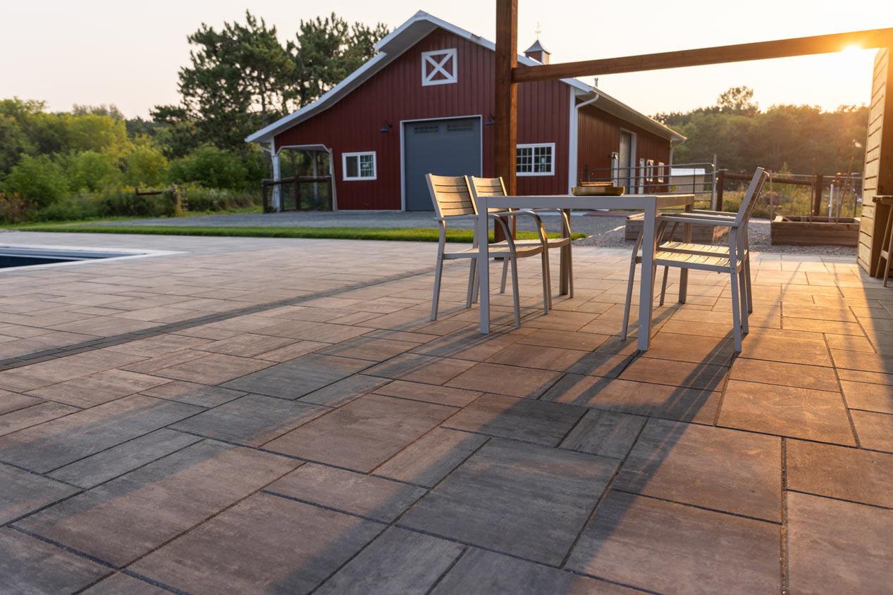 2024_CMC_Landscaping_Pavers_Farmhouse_Pool_deck_1