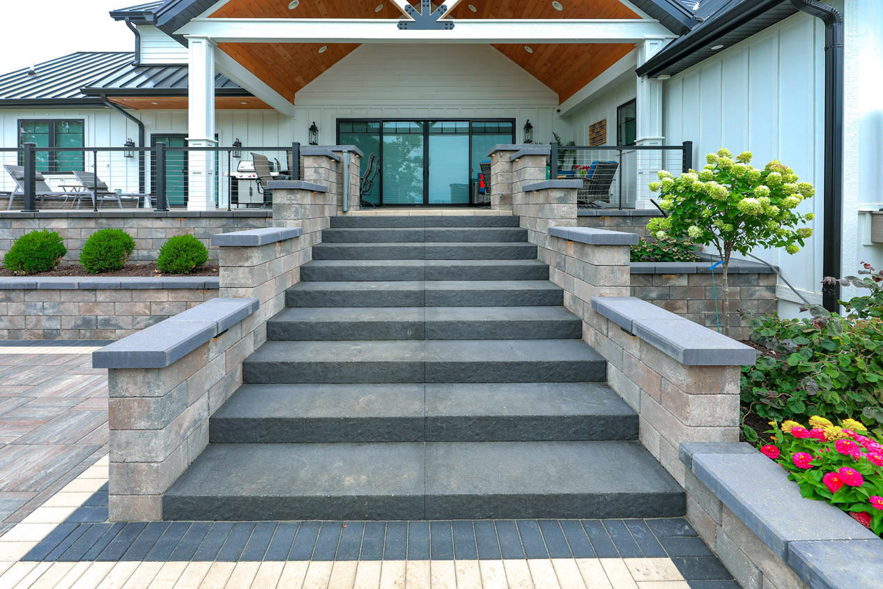 2024_CMC_Landscape_Pavers_Gallery_Restored_Farmstead_7