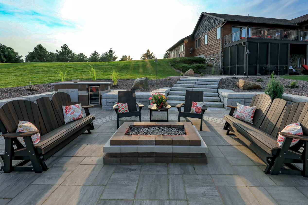 2023_CMC_Landscape_SIlver_Canoe_Court_5