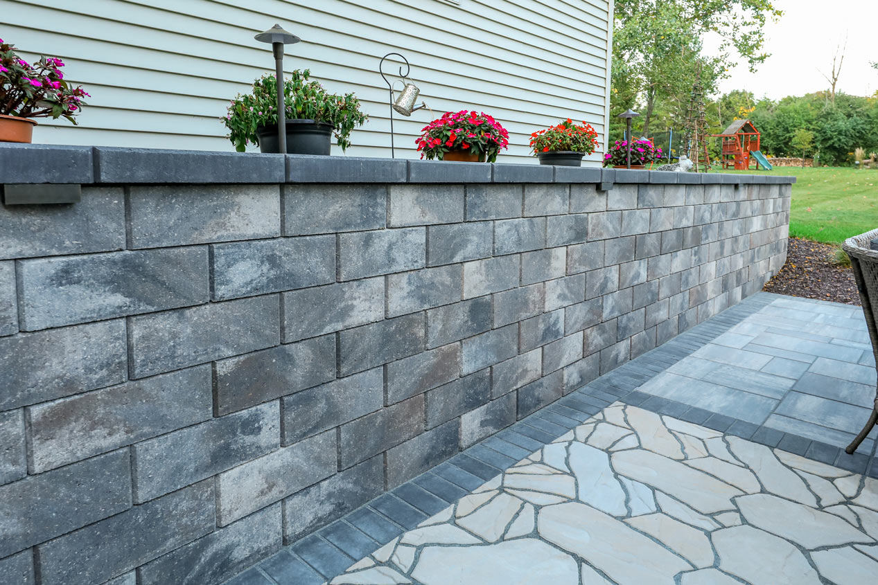 2024_CMC_Landscape_Pavers_Textured_Terrace_Gallery_10