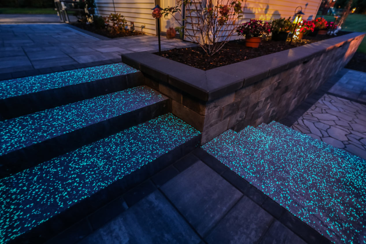 2024_CMC_Landscape_Pavers_Textured_Terrace_Gallery_2