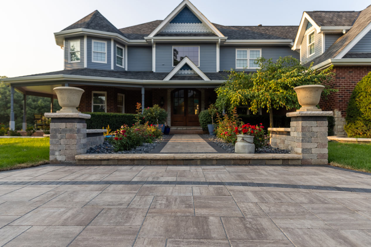 2024_CMC_Landscape_Pavers_Uptown_Boulevard_6