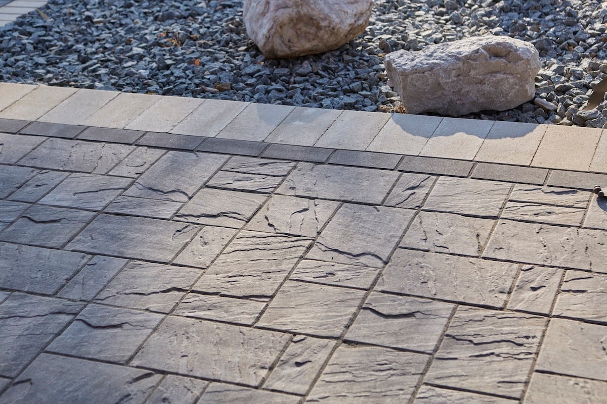 VANTAGE PAVERS®